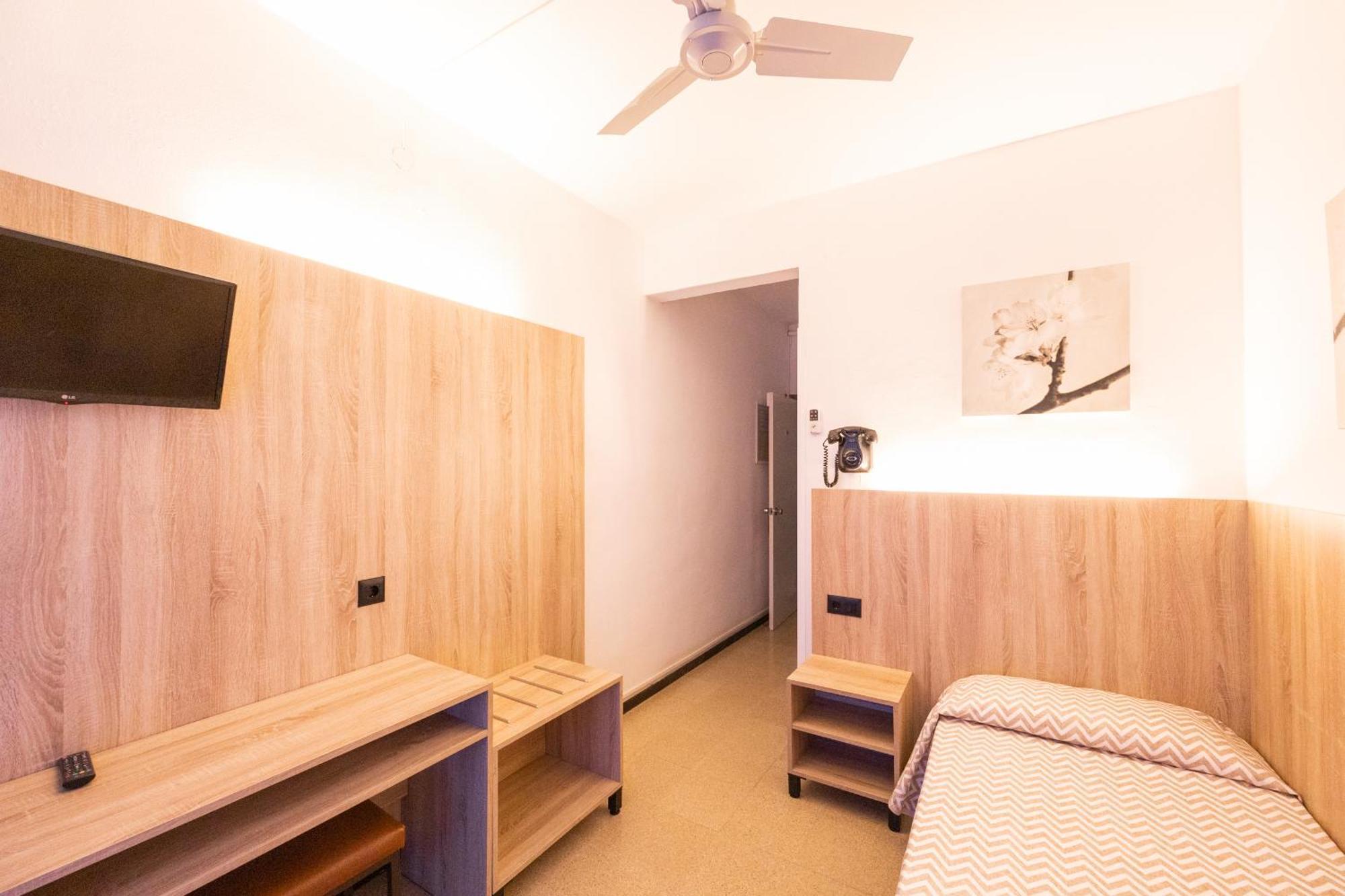 Hotel Bell Aire ลาเอสตาร์ติต ภายนอก รูปภาพ